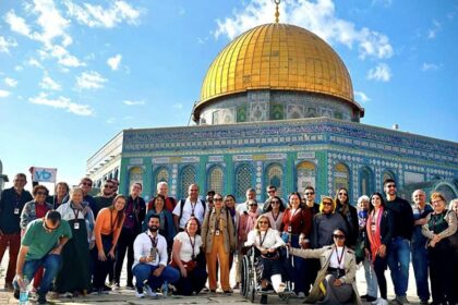 Viagens Bíblicas: Da Viagem a Israel em 1976 a operadora de Terra Santa em 2026