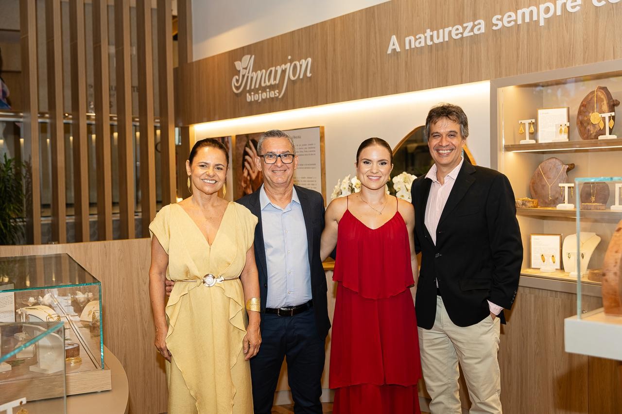 Da esqr. para dir. Isabel Ribeiro e Marcos Ribeiro fundadores da Amarjon; Raquel Neves Diretora de Marketing da Amarjon; e Renato Novis Mendonça Cofundador