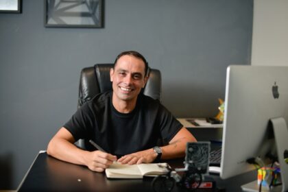 A memória do servidor dobrou de preço e tirou a empresa média do jogo da IA