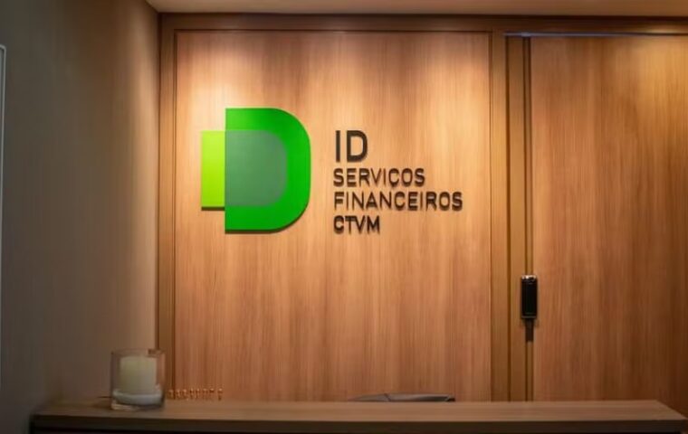 Rodrigo Balassiano destaca nova rota de crédito para empresas brasileiras.