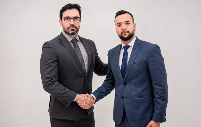 Alexandre e Italo, sócios do Bronzatti & Pienis Advogados.