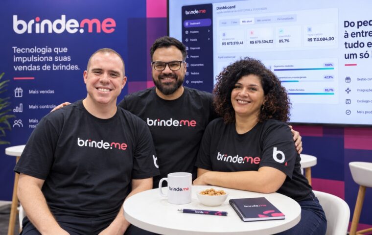 Da esquerda para a direita, Lucas, Robson e Kátia, cofundadores da Brinde.me.