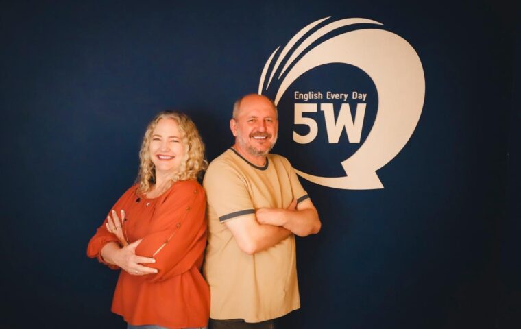 5W English, braço da Global Way Idiomas, oferece método, material, marca e suporte a professores de inglês, sem o formato de franquia.