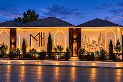 Andria Tagliari integra identidade, iluminação e experiência em projeto de Restaurante Kosher em Orlando