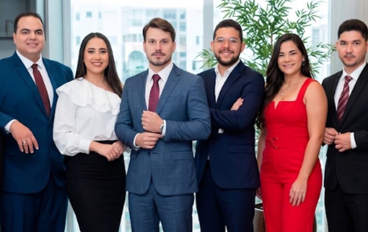O advogado Átila Dantas explica que a nacionalidade, por si só, não impede o salário-maternidade.