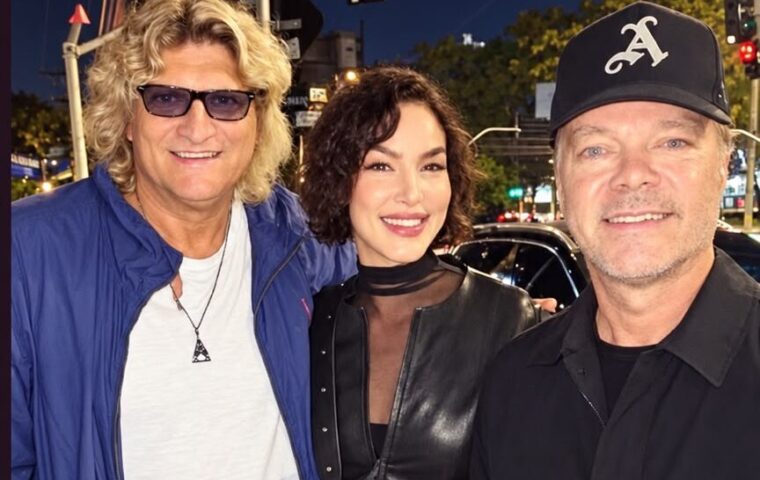 Da esquerda para a direita: Abraham Ackermann, Mary Gripa e Pete Tong, na noite da Freak Chic em São Paulo.