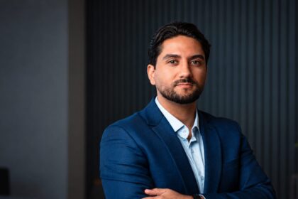 Lucas Anjos, CEO da Galgar Digital, afirma que marketing, vendas e tecnologia precisam trabalhar de forma alinhada em empresas industriais para potencializar o crescimento.