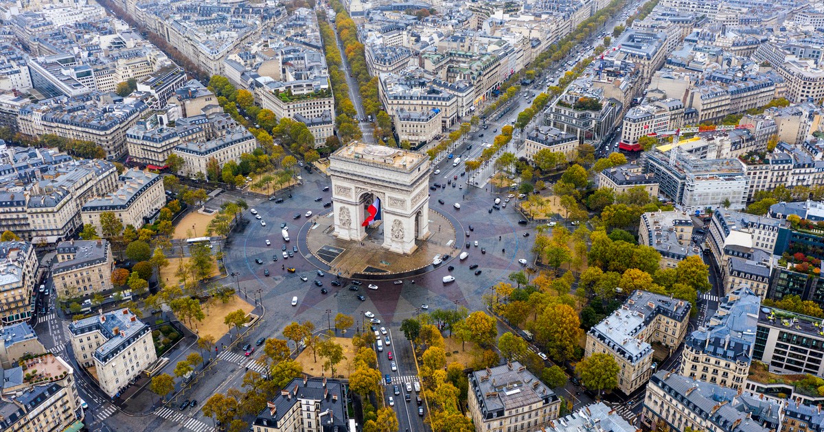 A França está entre os destinos internacionais mais desejados e é atendido pela SuaGuia.