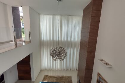 Persianas automatizadas ganham espaço em projetos de casas inteligentes em BH