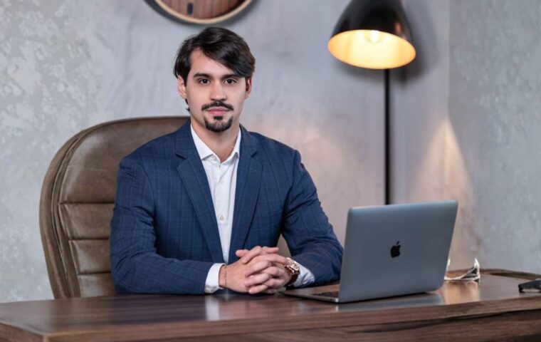 Murilo Quintas, CEO da MB Crédito Imobiliário, em seu escritório.