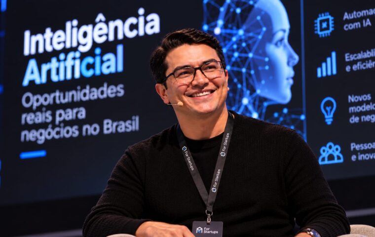 Janiel Kempers, durante palestra sobre uso de IA.